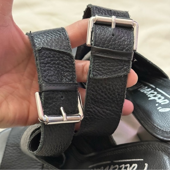 L Intervalle women’s black leather strappy 4” heels peep toe sandals size 6 - Picture 8 of 9